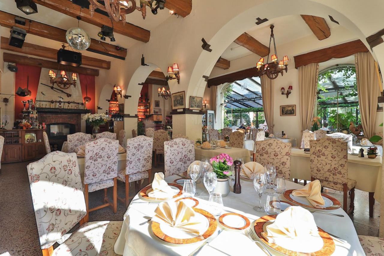 Logis Le Relais Imperial Otel Saint-Vallier-de-Thiey Dış mekan fotoğraf