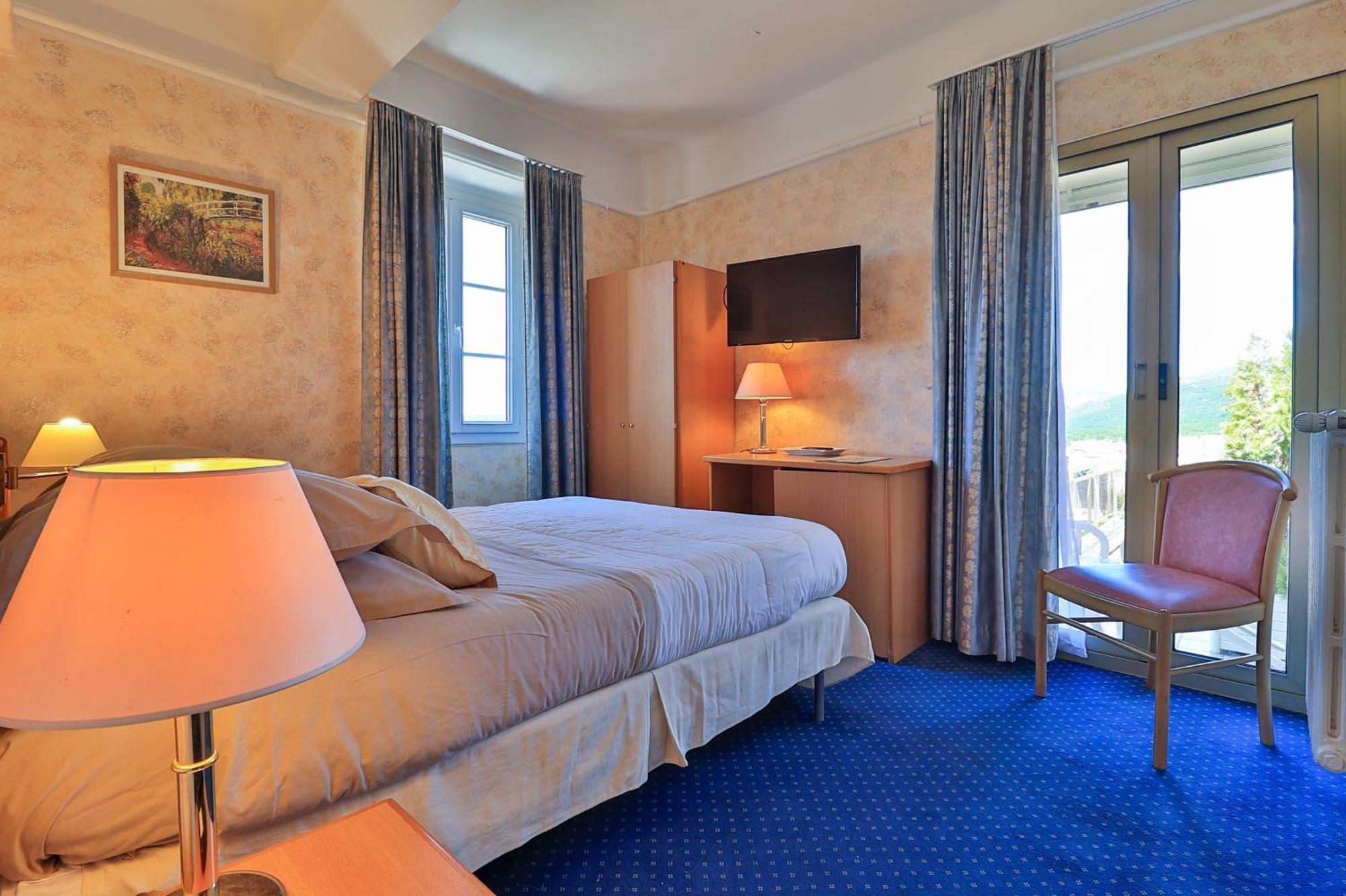 Logis Le Relais Imperial Otel Saint-Vallier-de-Thiey Dış mekan fotoğraf