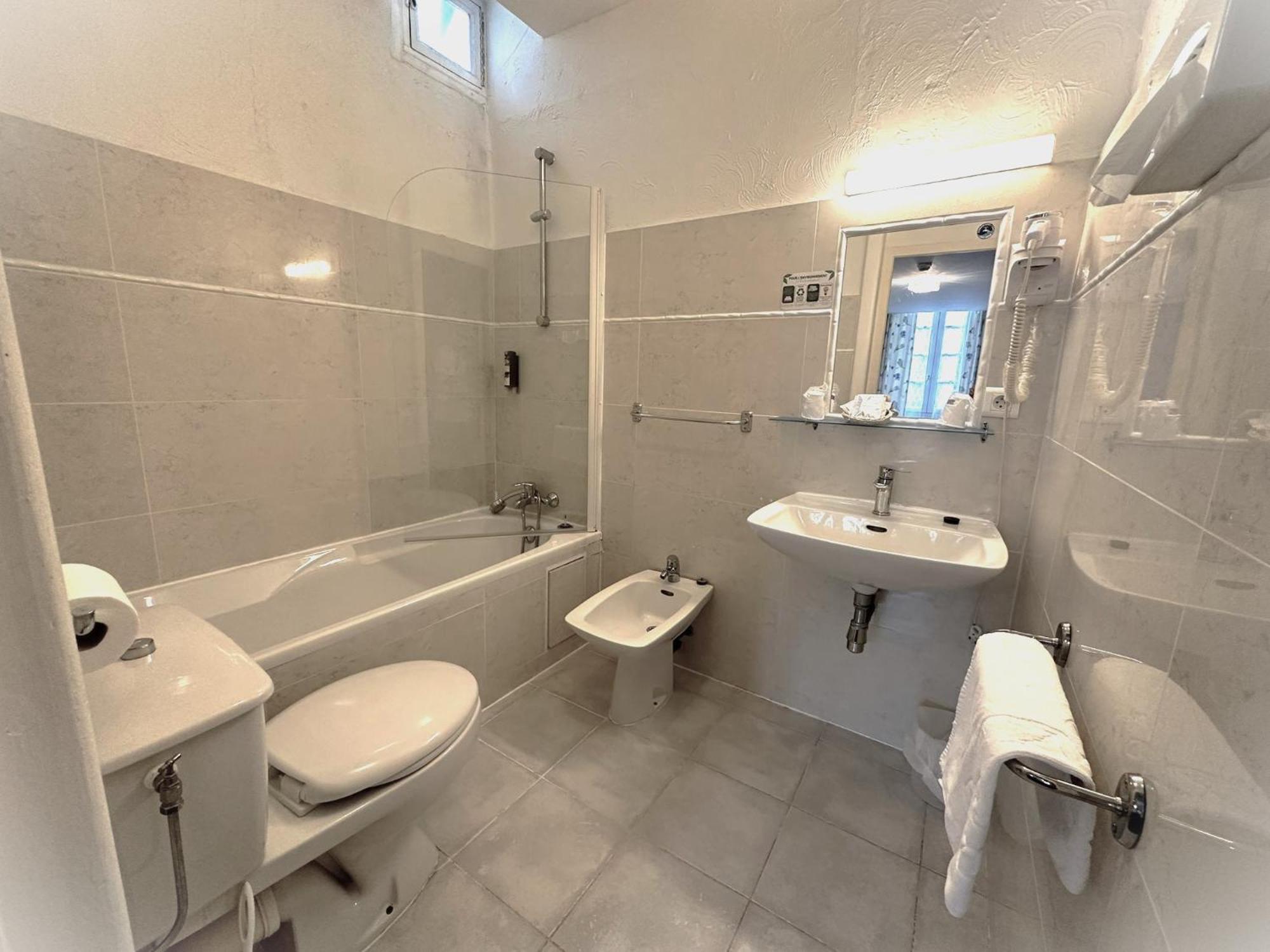 Logis Le Relais Imperial Otel Saint-Vallier-de-Thiey Dış mekan fotoğraf