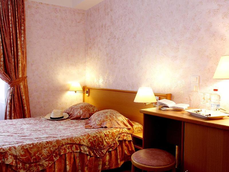 Logis Le Relais Imperial Otel Saint-Vallier-de-Thiey Dış mekan fotoğraf